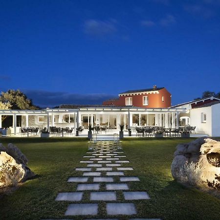 Li Neuli Country Club Hotell San Pantaleo Exteriör bild